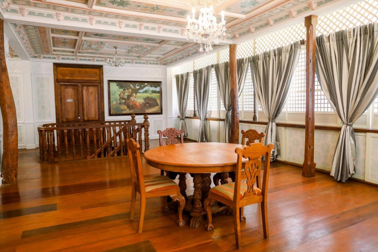 Las Casas Filipinas De Acuzar Bagac Exterior photo