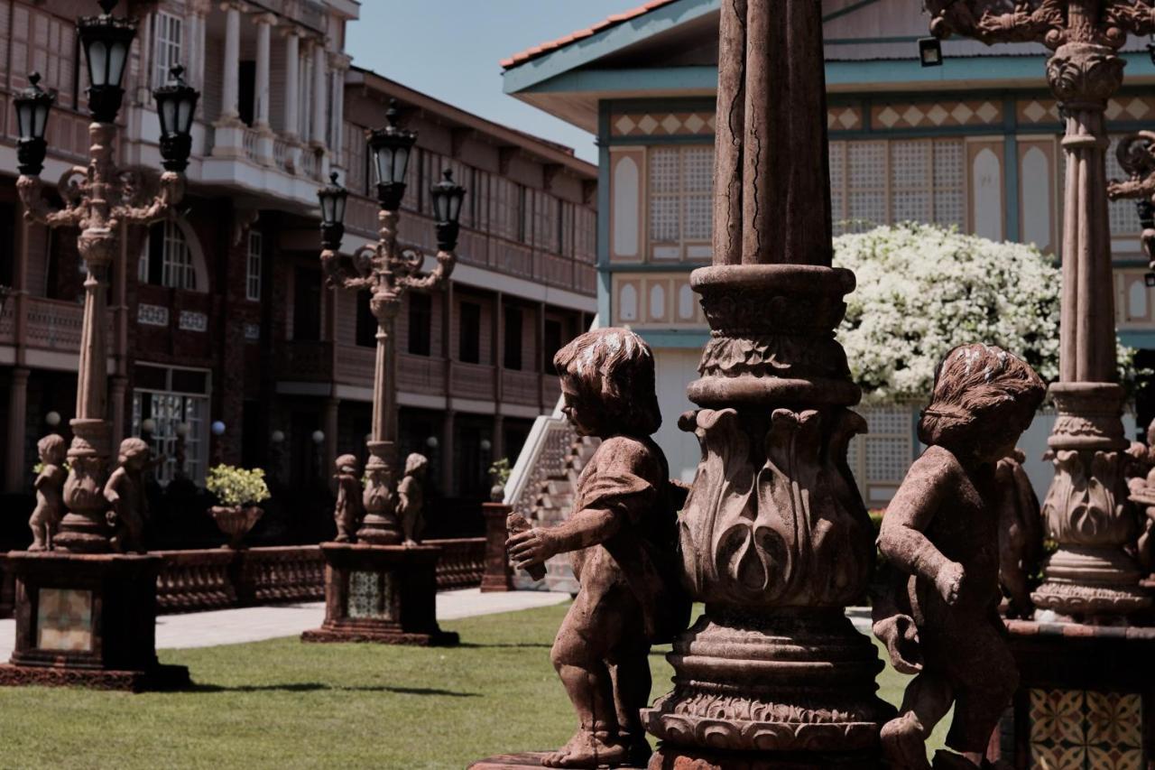 Las Casas Filipinas De Acuzar Bagac Exterior photo