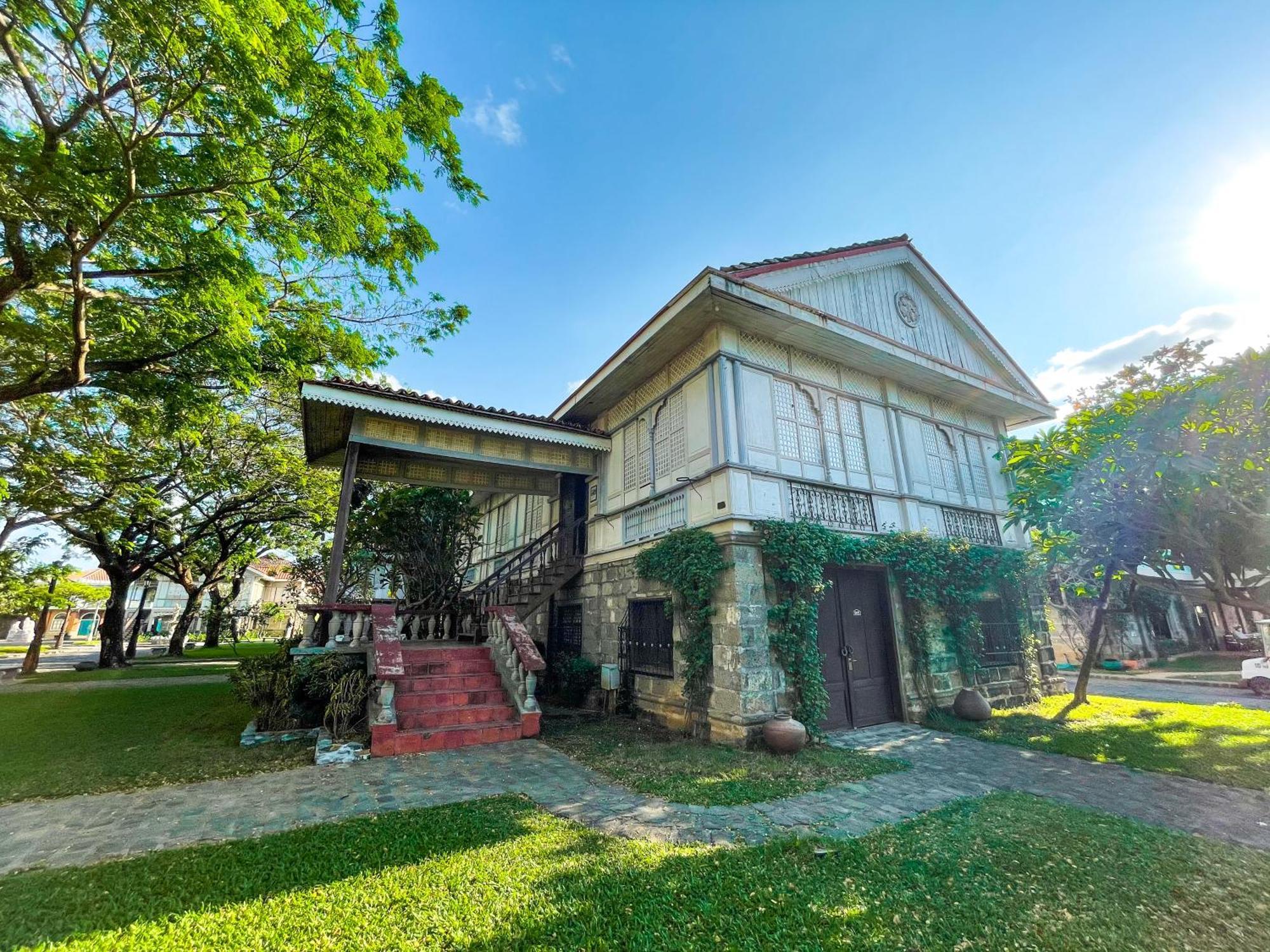 Las Casas Filipinas De Acuzar Bagac Exterior photo