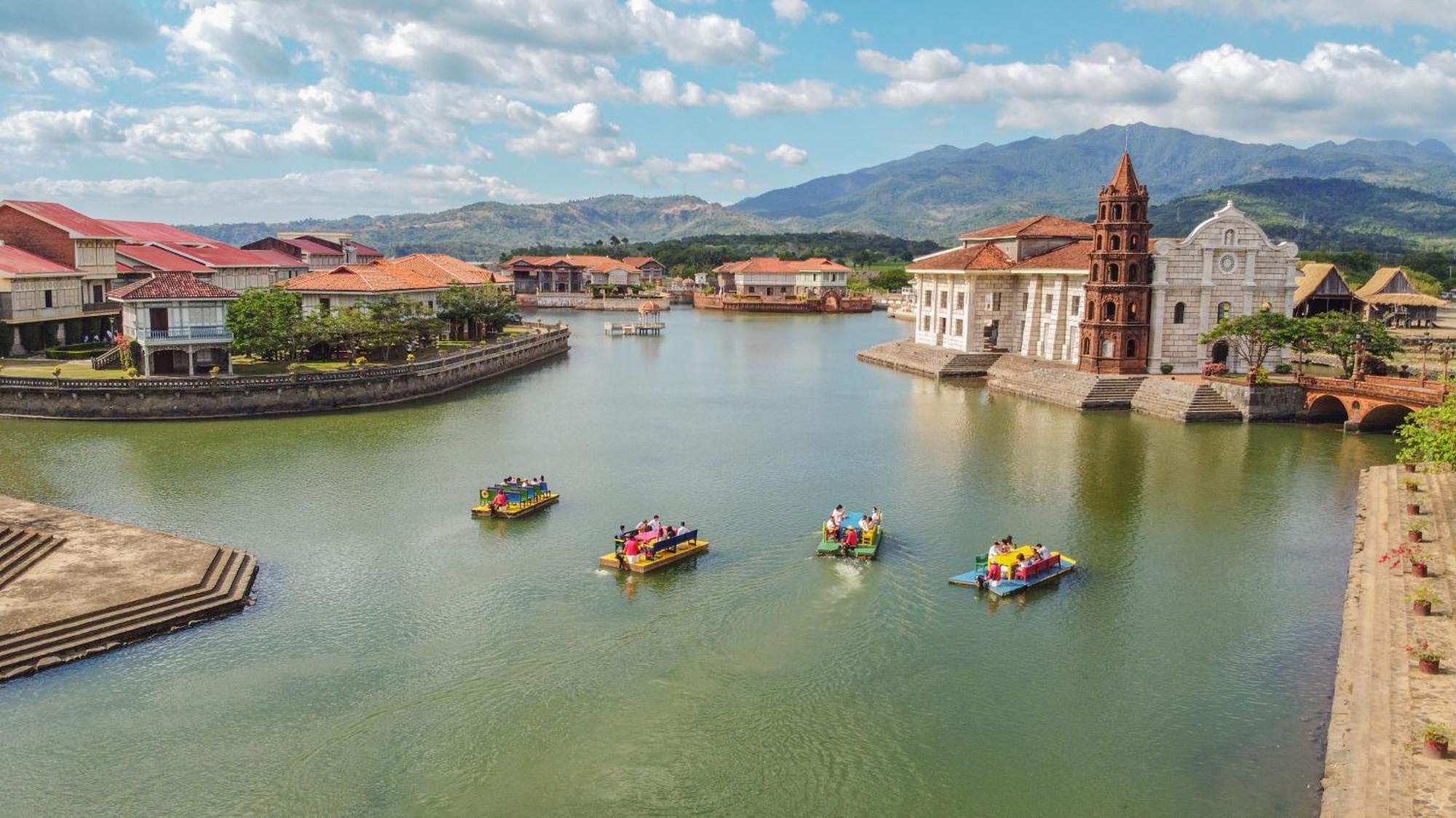 Las Casas Filipinas De Acuzar Bagac Exterior photo